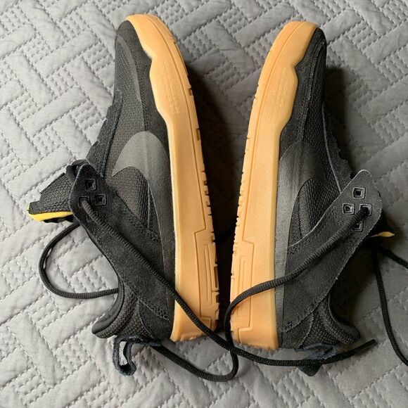 Nike SB Black and Tan Sneakers - Picture 3 of 7